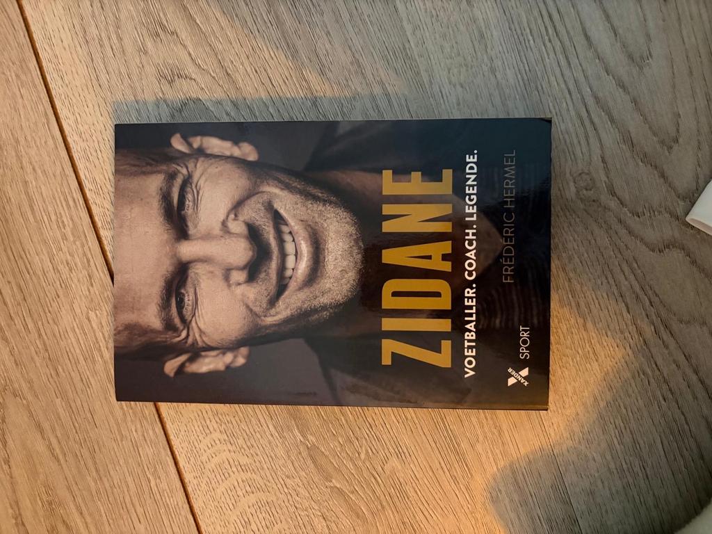 Boek Zidane: Voetballer. Coach. Legende., Boeken, Ophalen, Gelezen, Sport