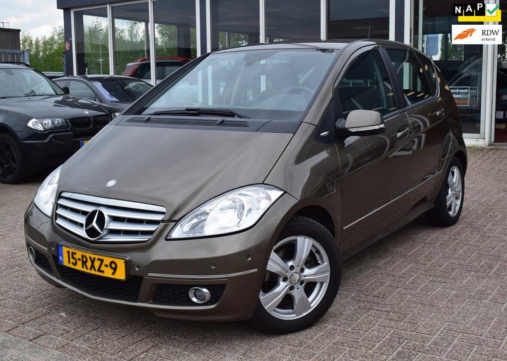 Mercedes-Benz A-klasse 180 Business Avantgarde | automaat| a, Euro 5, Gebruikt, Zwart, 4 cilinders