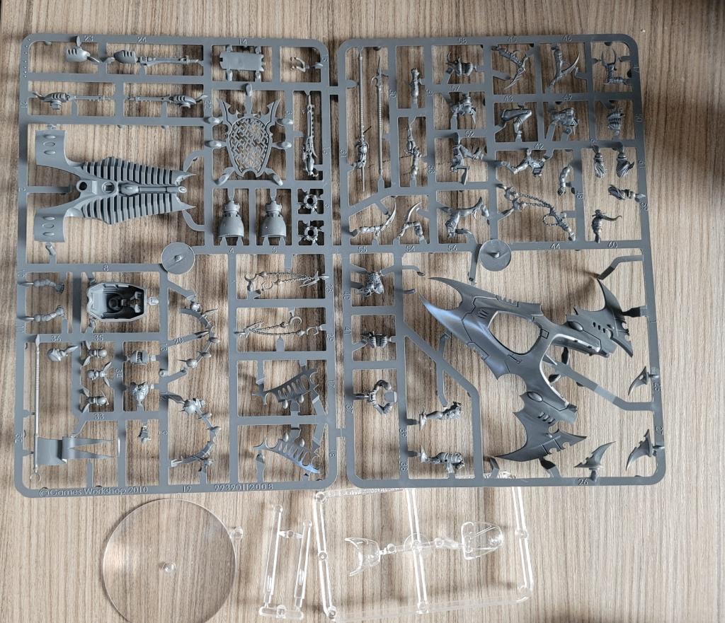 Warhammer 40k - Drukhari/Dark Eldar 1x Venom op sprue, Ophalen of Verzenden, Nieuw, Warhammer 40000, Figuurtje(s)