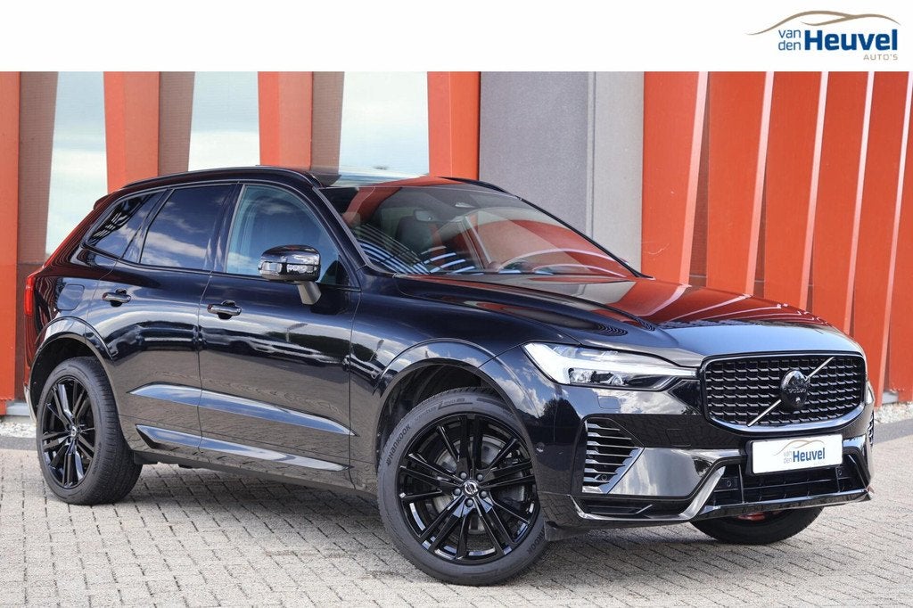 Volvo XC60 T6 Recharge AWD Black Edition | Stoelverwarming |, 12 maanden, Gebruikt, Zwart, 4 cilinders