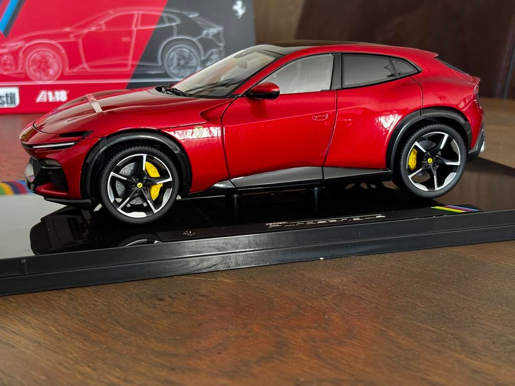 Ferrari Purosangue Rosso Magma Polistil 1:18 NIEUW ! C4F, Overige merken, ., Nieuw, Ophalen of Verzenden