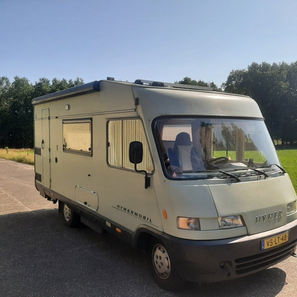 Hymer B544 camper uit 1997 met 2 zonnepanelen en TV, Caravans en Kamperen, Integraal, Ringverwarming, Reservewiel, Fiat