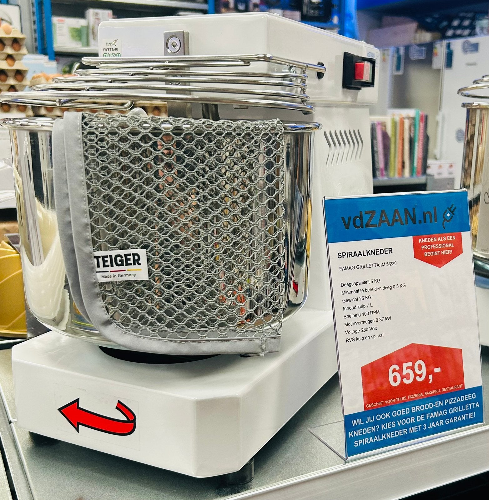 Famag Spiraalkneders – Voor Perfect Brood- en Pizzadeeg, 4 liter of meer, Ophalen, Nieuw, 3 snelheden of meer