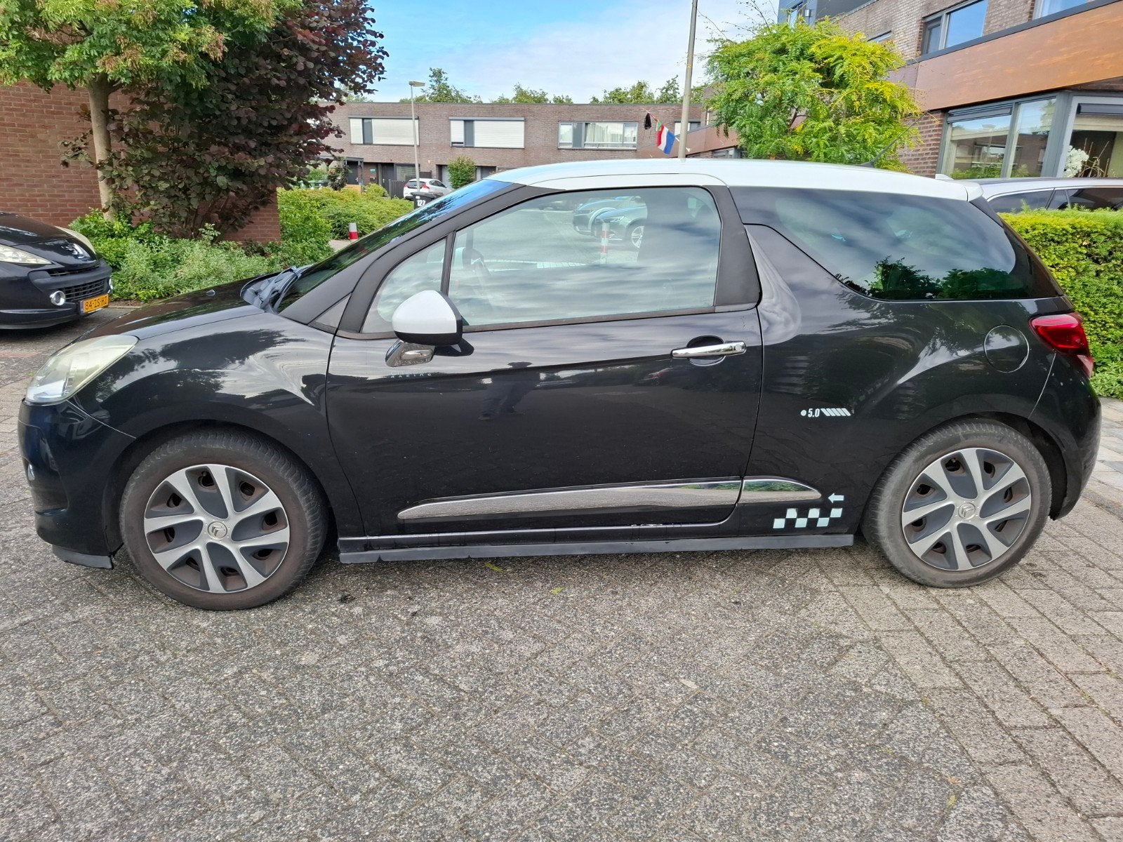Citroën DS3 1.6 Hdif 2011 Zwart, Voorwielaandrijving, 28 km/l, 4 cilinders, Zwart