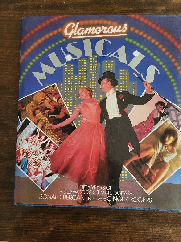 Glamorous Musicals - Bijna nieuw boek over musicals, Boeken, Kunst en Cultuur | Dans en Theater, Zo goed als nieuw, Ballet of Musical