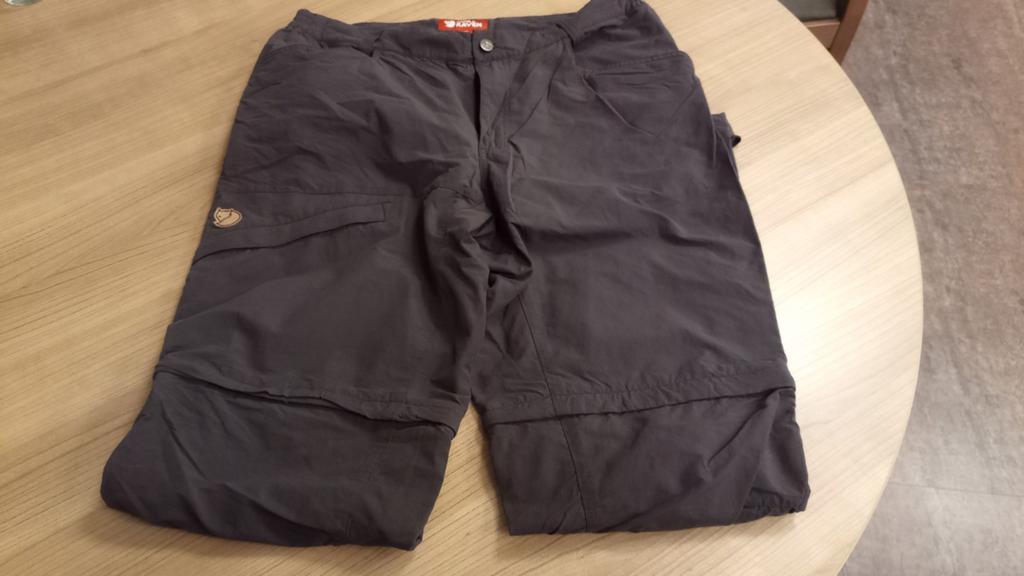 Fjällräven maat 44 Zip Off Trousers ZGAN, Fjallraven, Bruin, Overige maten, Ophalen of Verzenden