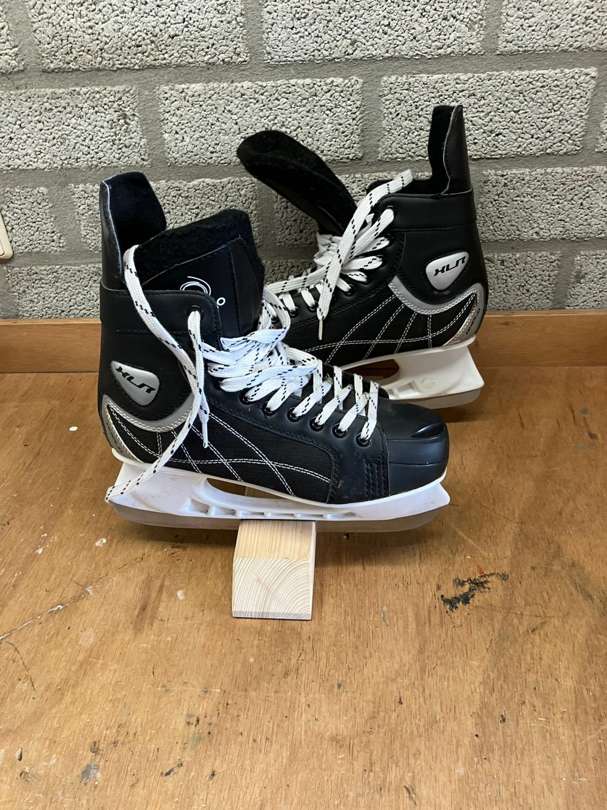 Oxelo ijshockey schaatsen maat 42, Sport en Fitness, Ophalen of Verzenden, Zo goed als nieuw, Schaatsen