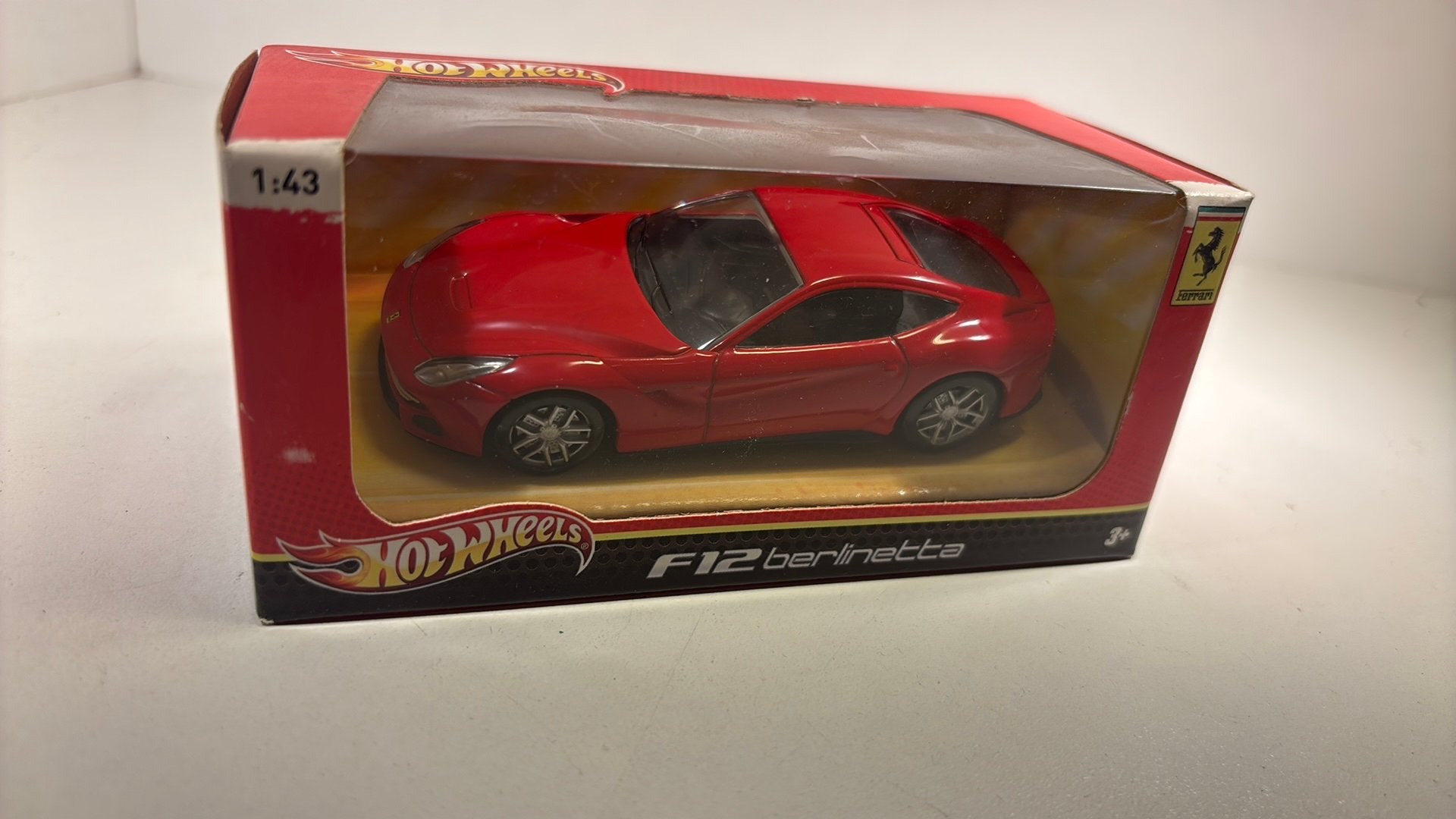 Ferrari f12 berlintta hot wheels 1.43, Overige merken, Auto, Ophalen of Verzenden, A