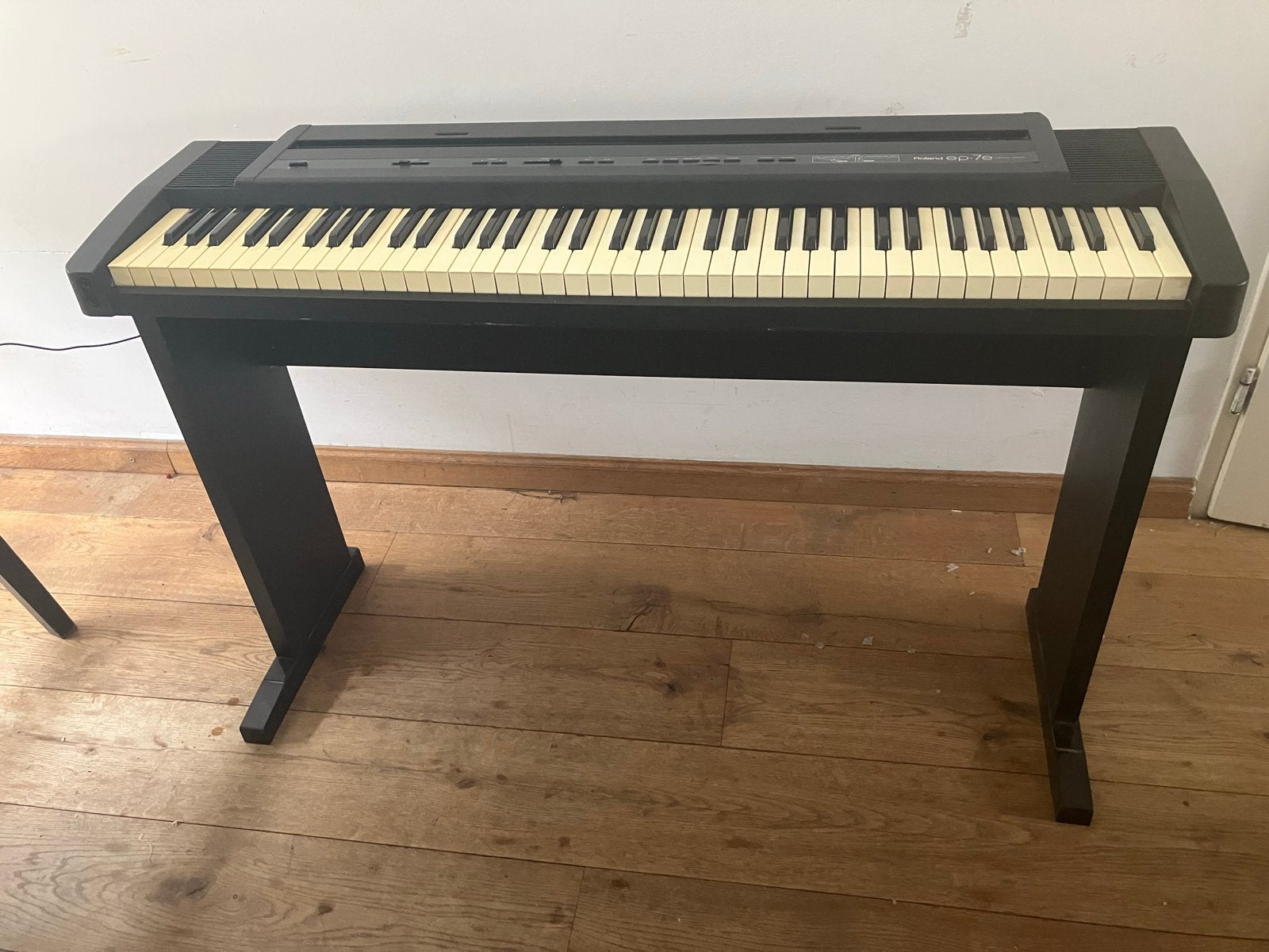 Roland Digital Piano ep 7e met standaard, Ophalen, Gebruikt, 88 toetsen, Roland