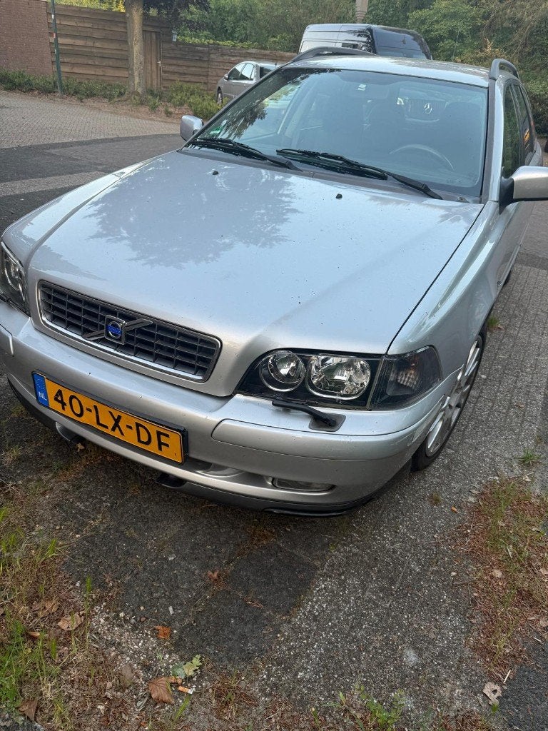 Volvo V40 2.0 T AUT 2003 Grijs, Auto's, Volvo, Particulier, V40, ABS, Airconditioning, Bluetooth, Boordcomputer, Centrale vergrendeling