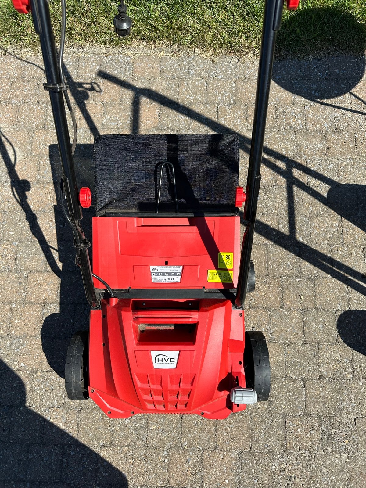 HVC Elektrische Verticuteermachine VE32 2in1 1500W, Tuin en Terras, Verticuteermachines, Ophalen, Zo goed als nieuw, Elektrisch