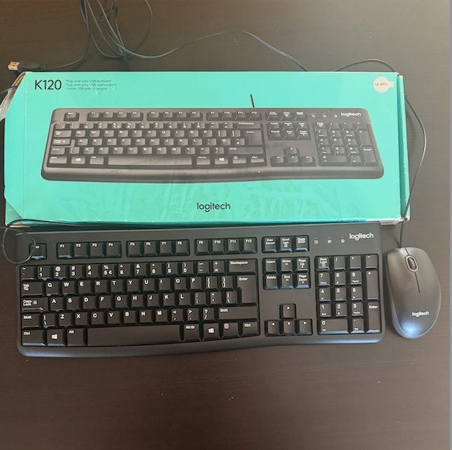 Logitech K120 Wired USB Keyboard & Wired Optical Mouse Combo, Ophalen of Verzenden, Zo goed als nieuw, Logitech