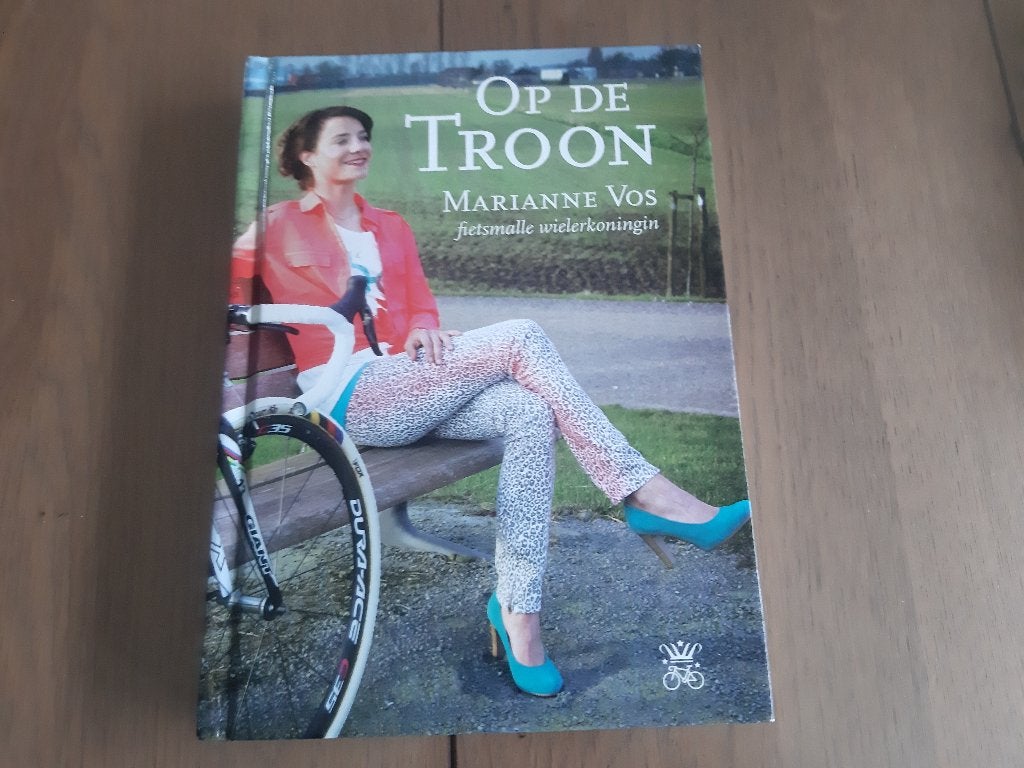 Op de troon - Marianne Vos - fietsmalle wielerkoningin, Ophalen, Zo goed als nieuw, Lopen en Fietsen