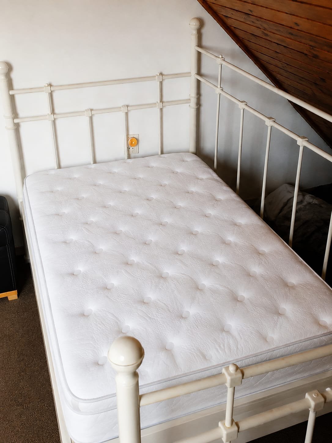 Bed / bedbank wit, Ophalen, Gebruikt, 90 cm, Eenpersoons