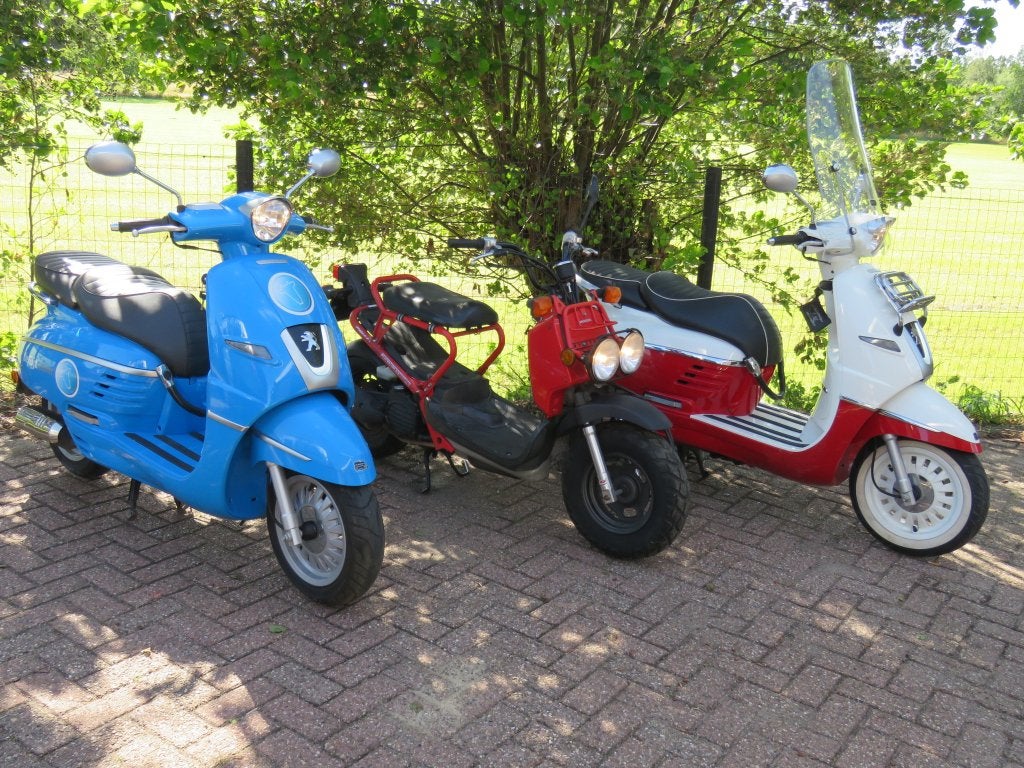 Peugeot Django Sport Bj 2015  Peugeot Django Retro Bj 2015, Ophalen, Overige modellen, Zo goed als nieuw, Benzine