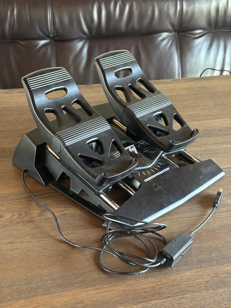 Thrustmaster T.Flight Rudder Pedals, Computers en Software, Joysticks, Ophalen, Zo goed als nieuw, Thustmaster