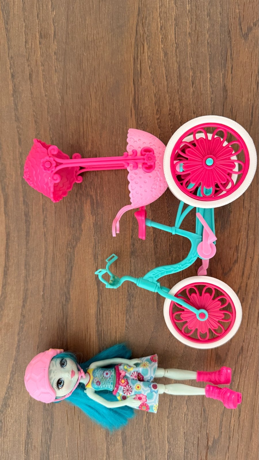 Ever After High pop met fiets en accessoires, Ophalen of Verzenden, Gebruikt, Overige typen