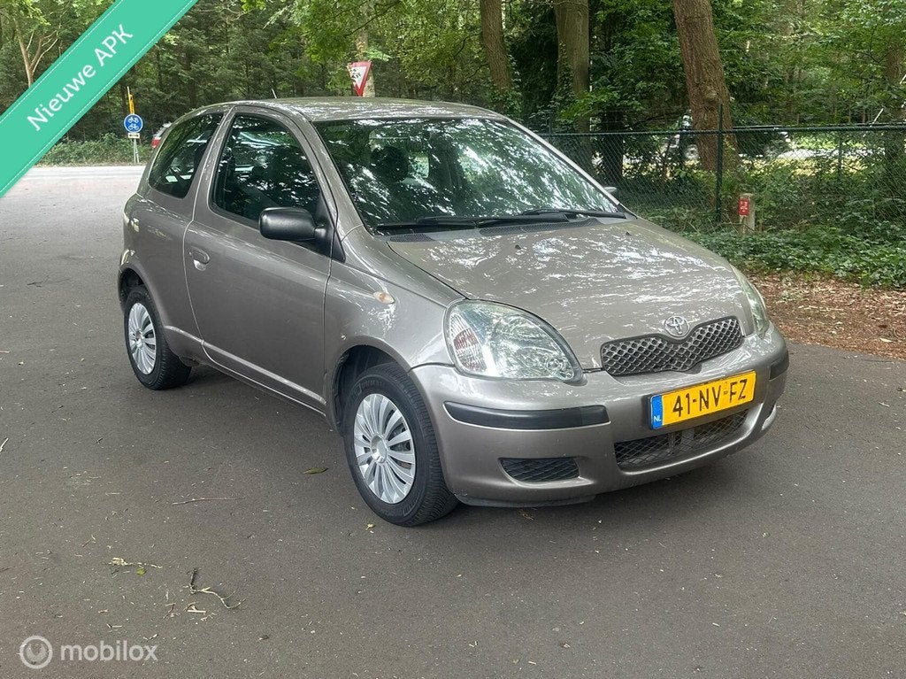 Toyota Yaris 1.0 VVT-i NAP/NWEAPK, Auto's, Toyota, Gebruikt, 31 €/maand, 4 cilinders, 400 kg