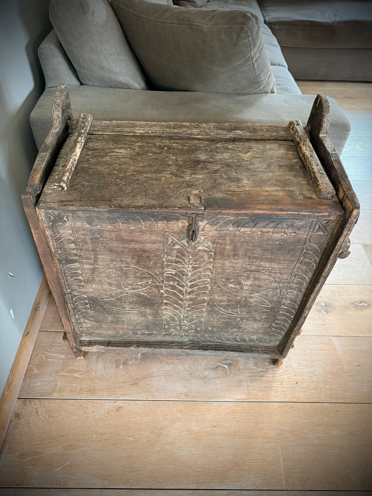 Zeer oude en authentieke Himalaya kist, Huis en Inrichting, Woonaccessoires | Kisten, Ophalen, Minder dan 50 cm, Gebruikt, 50 tot 100 cm