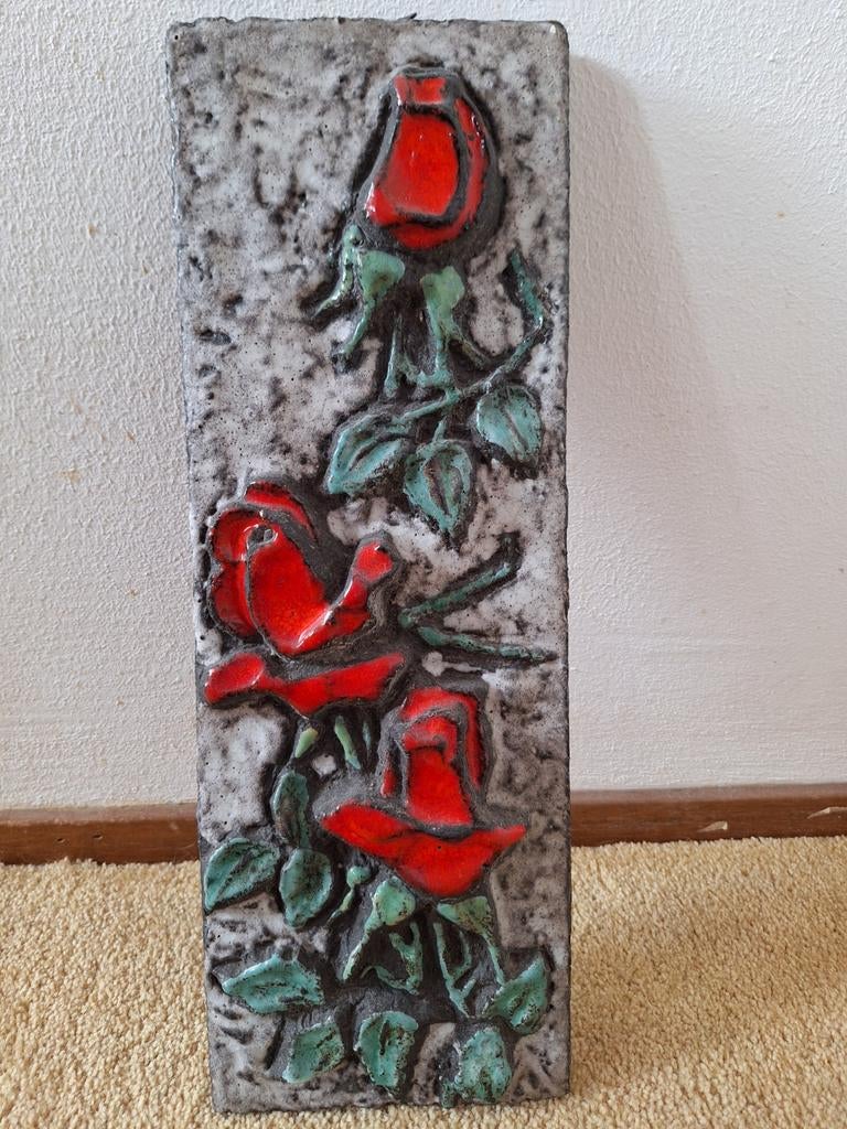 Grote West Germany tegel met rozen, Ophalen of Verzenden