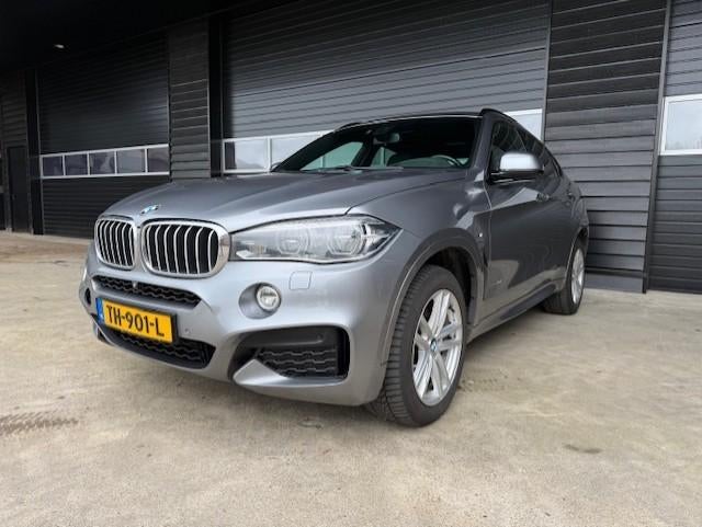 BMW X6 xDrive40d High Executive M Sport Automaat (2017), Automaat, 2993 cc, 255 €/maand, 2080 kg