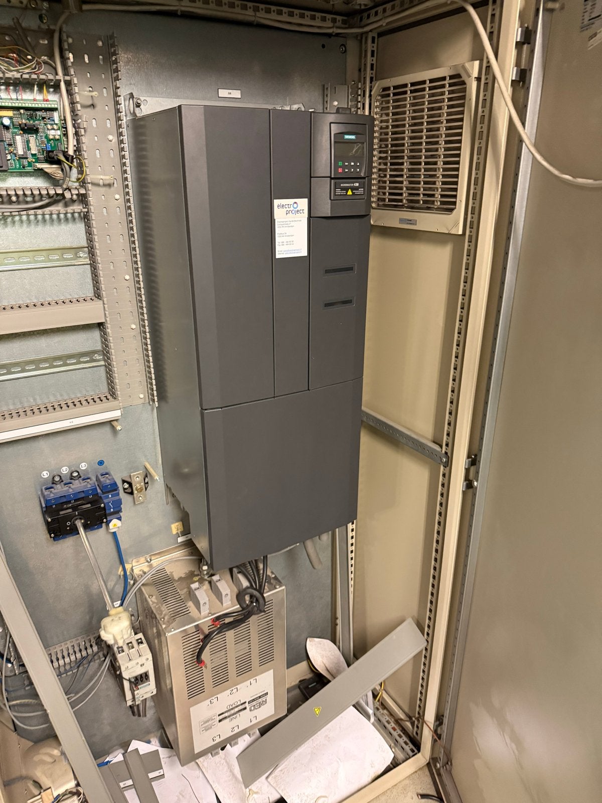 Siemens Micromaster 430 frequentieomvormer 55kW, Ophalen