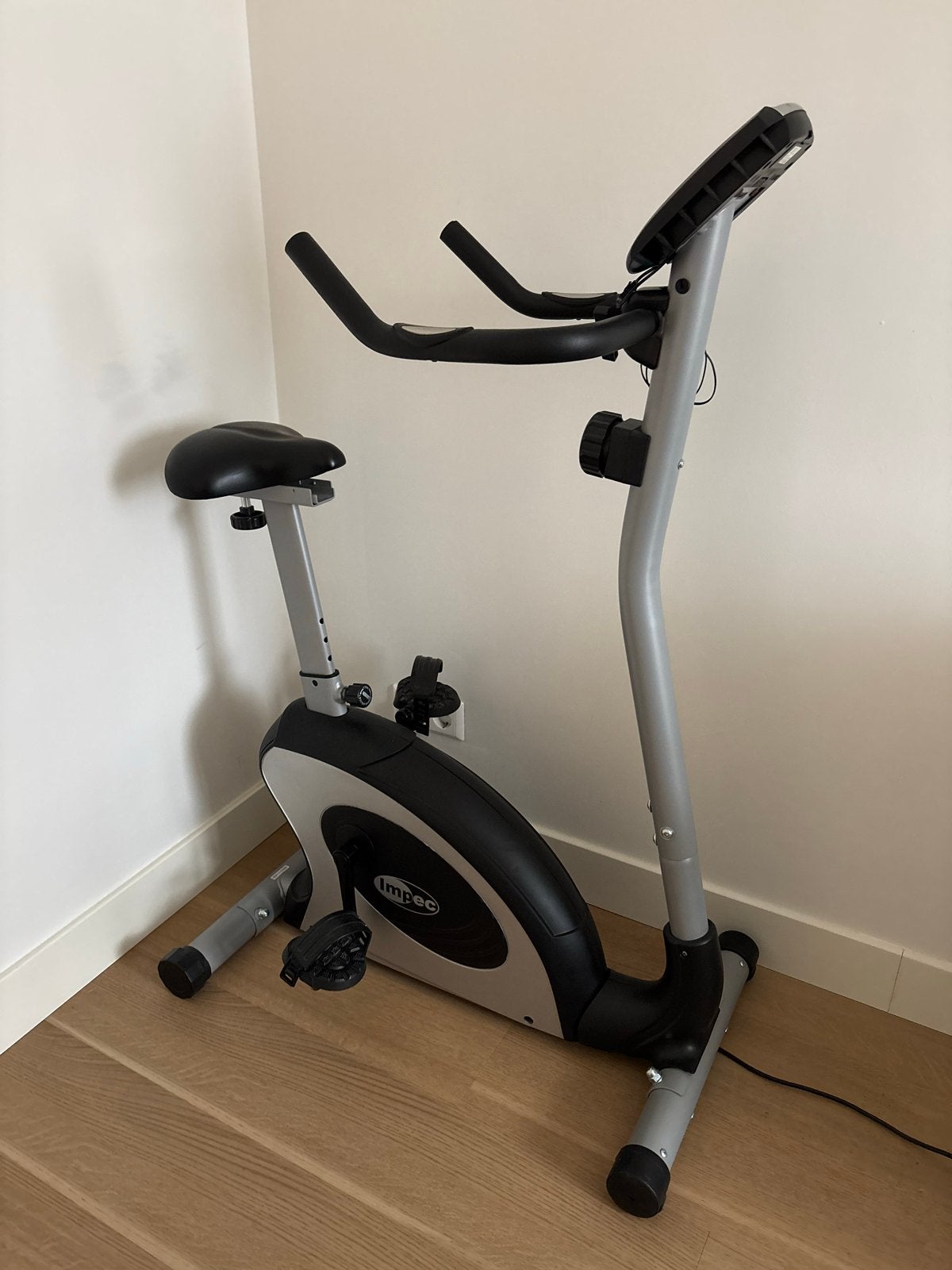 Hometrainer Impec - Zo goed als nieuw, Sport en Fitness, Ophalen, Zo goed als nieuw, Metaal, Benen