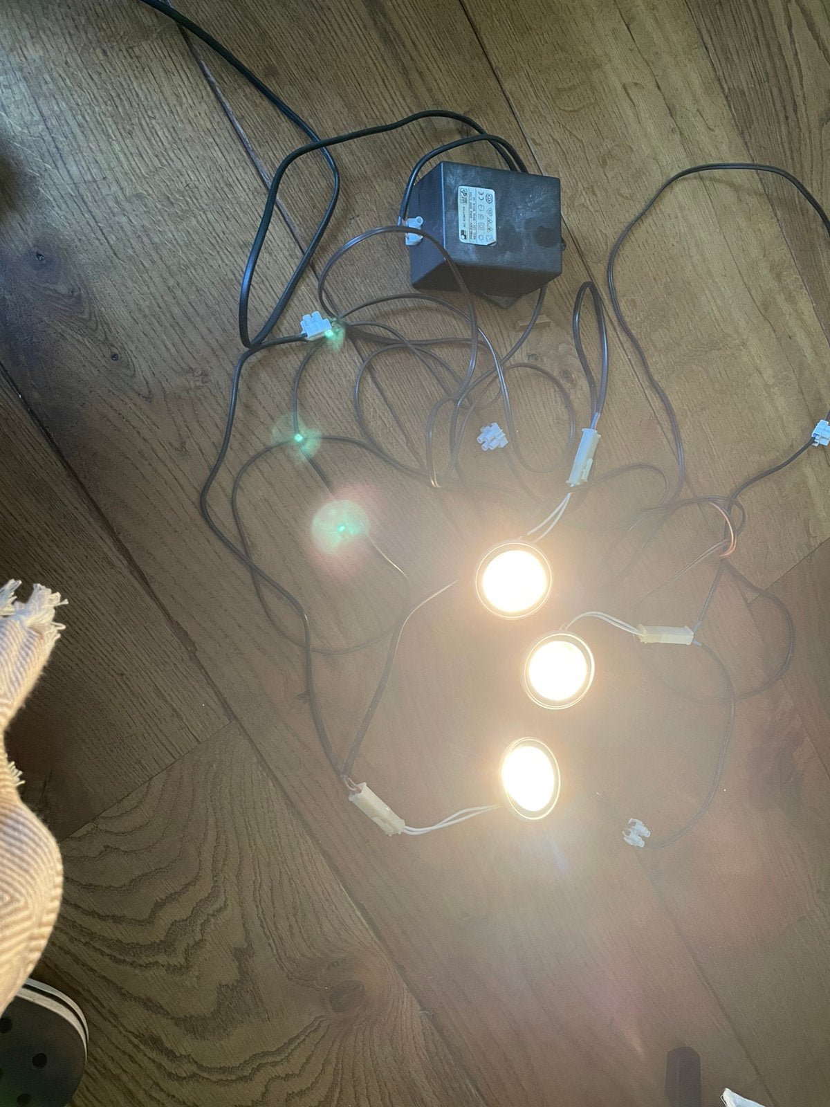 Spotjes. 3 stuks 12V met trafo, Ophalen, Zo goed als nieuw