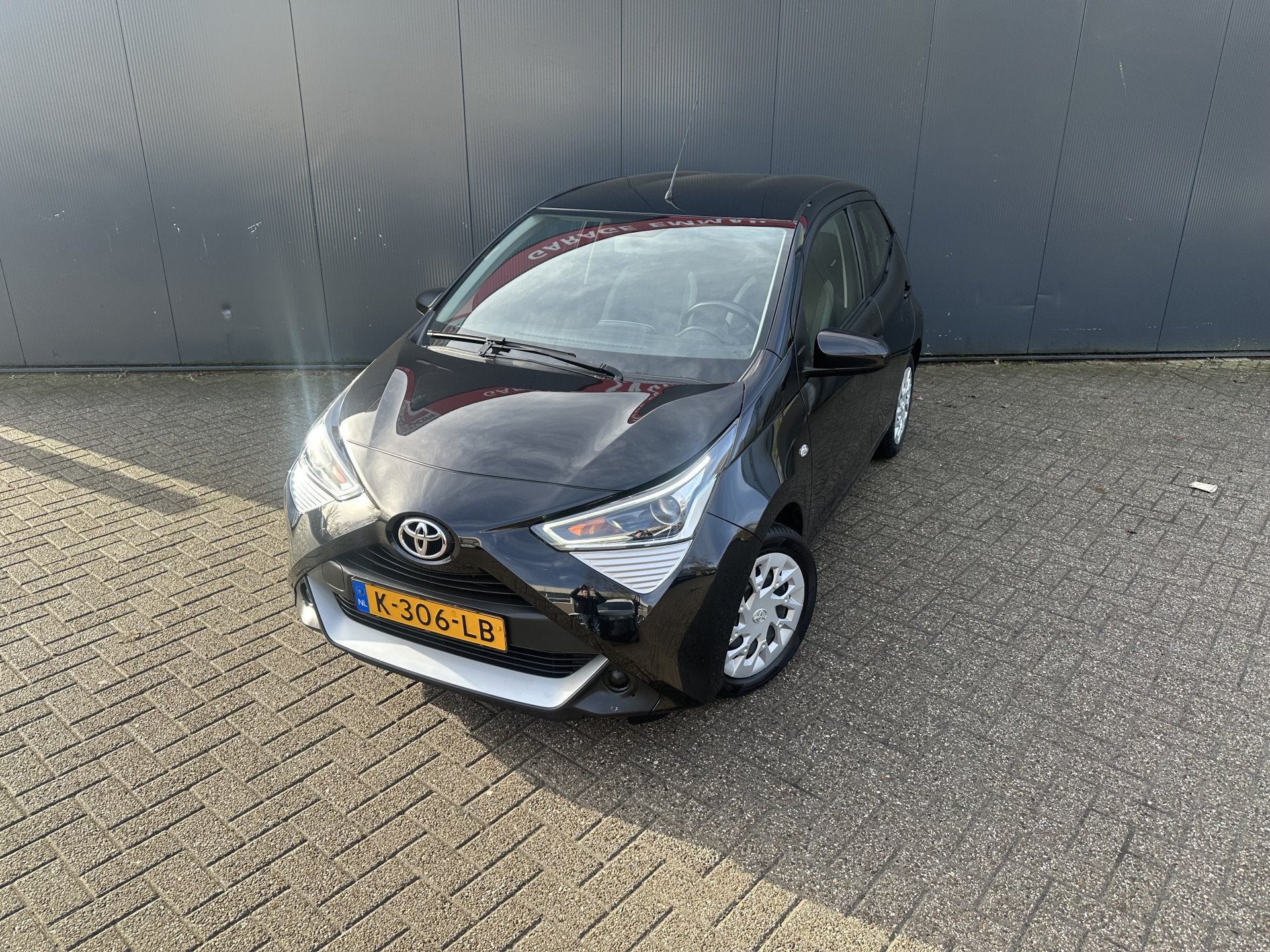Toyota Aygo 1.0 VVT-i x-play | Camera | Apple Carplay / Andr, 12 maanden, Stof, Gebruikt, Euro 6