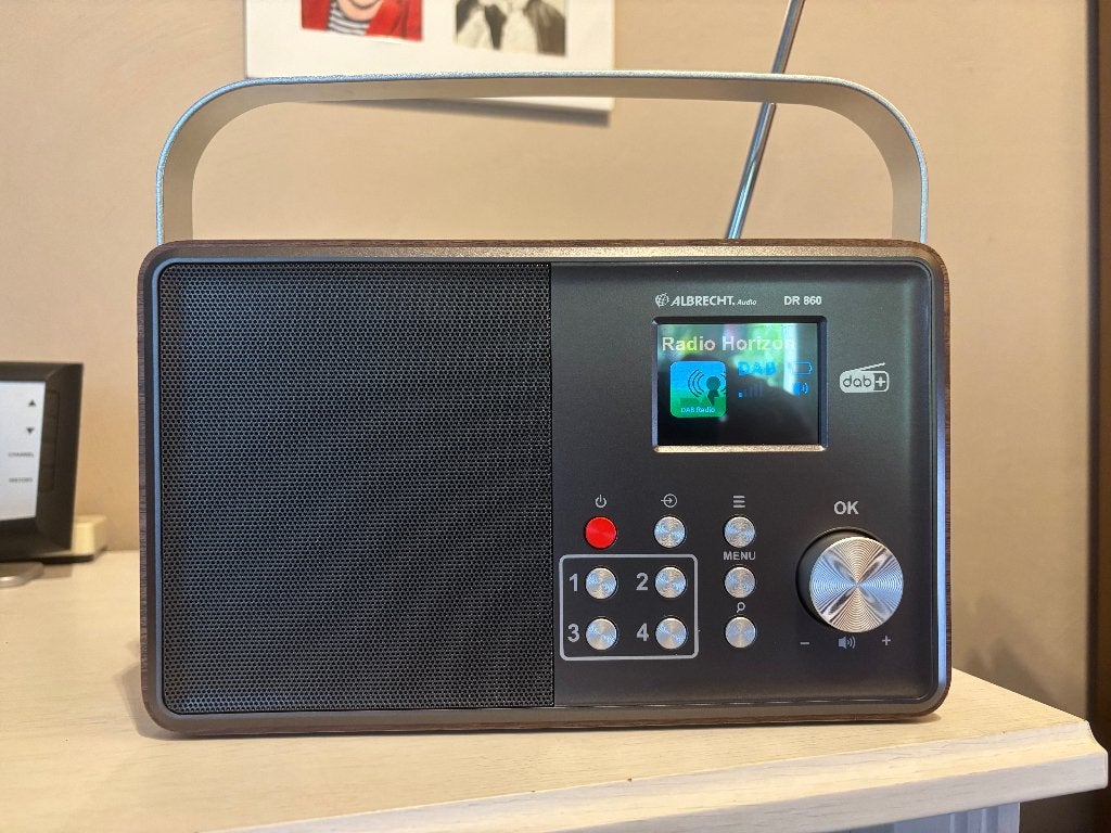 Albrecht DR860 DAB radio, Ophalen of Verzenden, Zo goed als nieuw, Radio