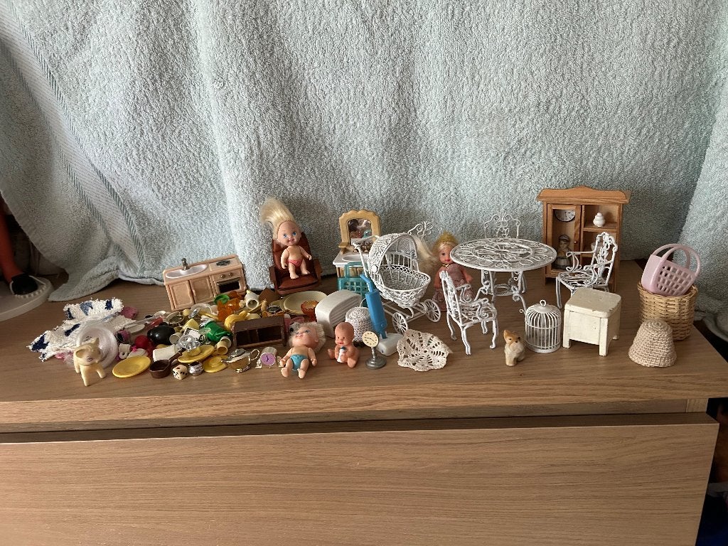 Poppenhuis meubeltjes en spulletjes, Ophalen of Verzenden, Gebruikt, Gebruiksvoorwerp