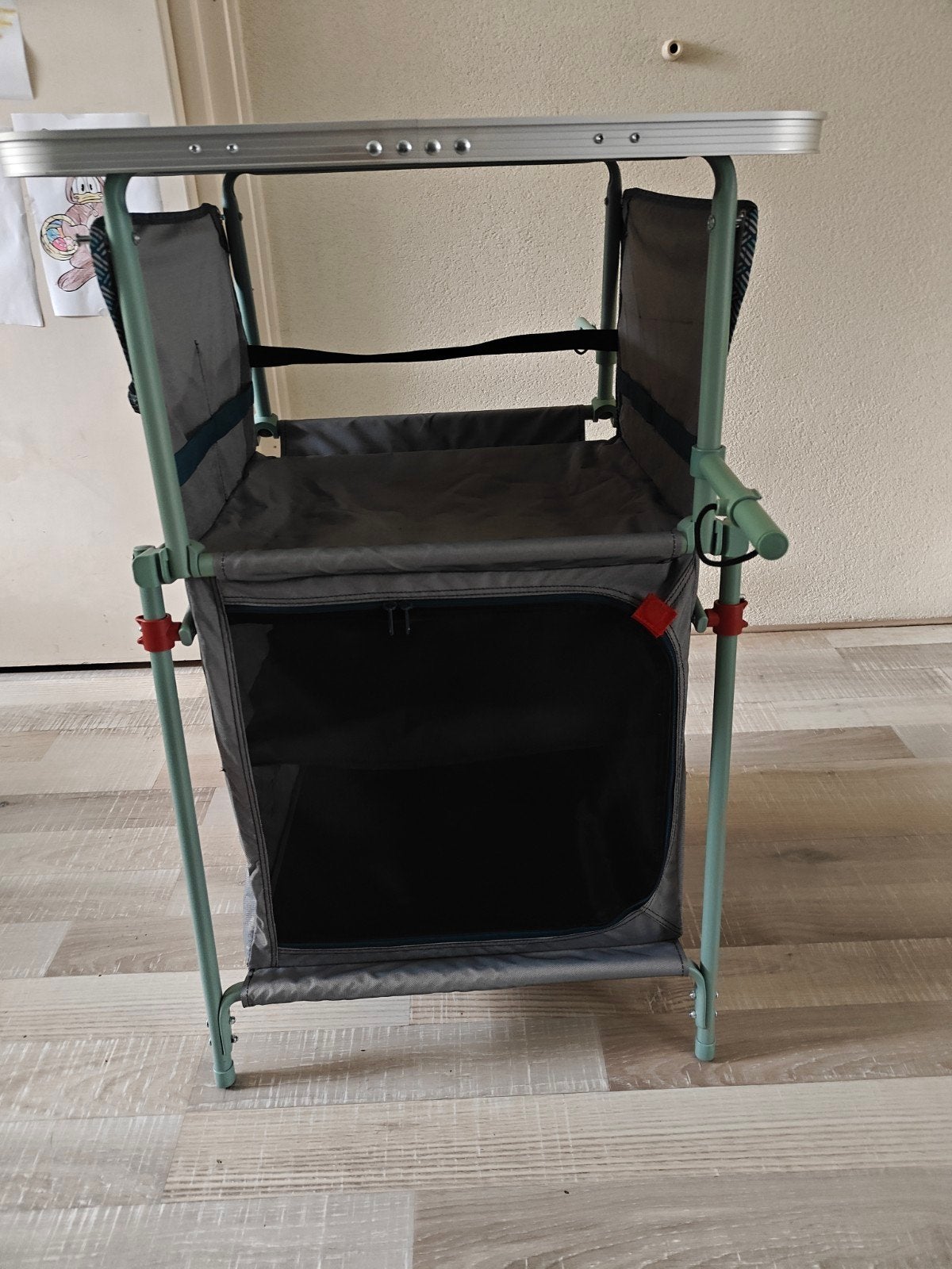 Quechua Camping Opbergkast/Tafel - Decathlon, Caravans en Kamperen, Kampeeraccessoires, Zo goed als nieuw, Ophalen