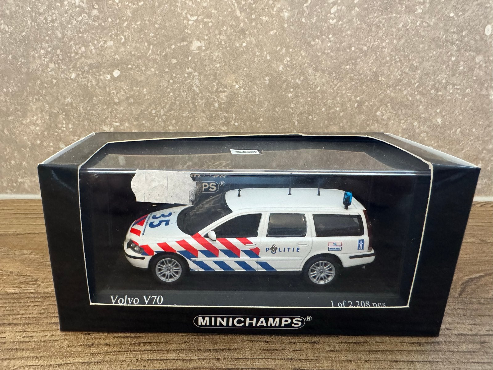 Minichamps Volvo V70 Politie 1:43 schaalmodel, Hobby en Vrije tijd, Ophalen of Verzenden, Zo goed als nieuw, Auto, MiniChamps