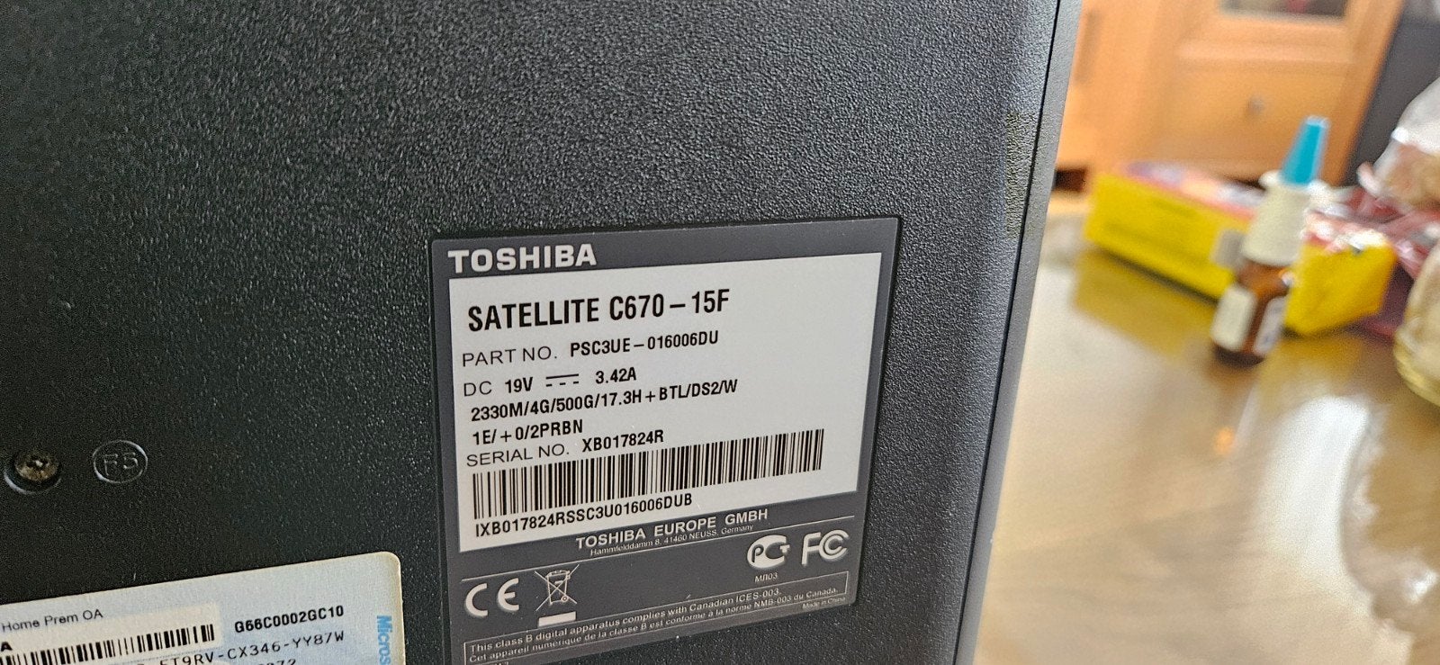 Toshiba Satellite C670-15F Intel Core i3, 4GBRAM, 250GB SSD, Ophalen, HDD, 2 tot 3 Ghz, Qwerty
