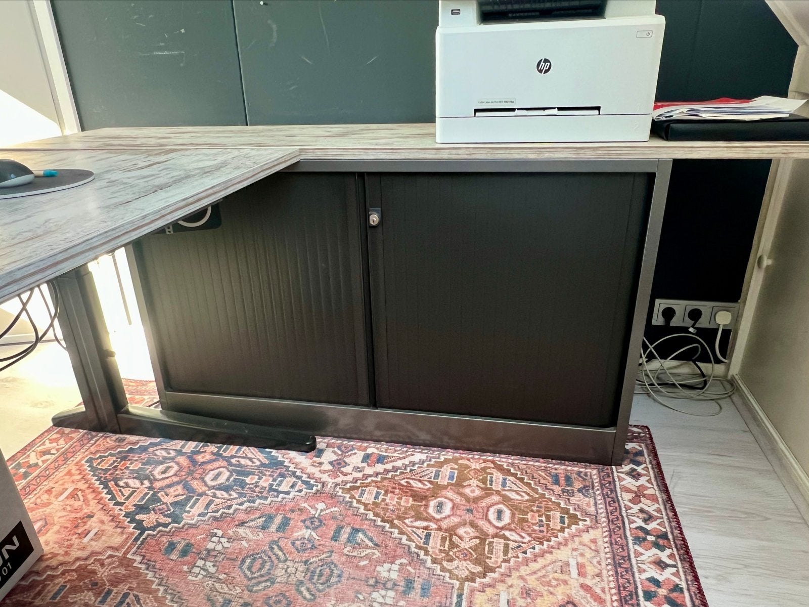 Lage dossierkast met schuifdeuren - GRATIS, Ophalen, Gebruikt, 100 tot 150 cm, Meerdere deuren