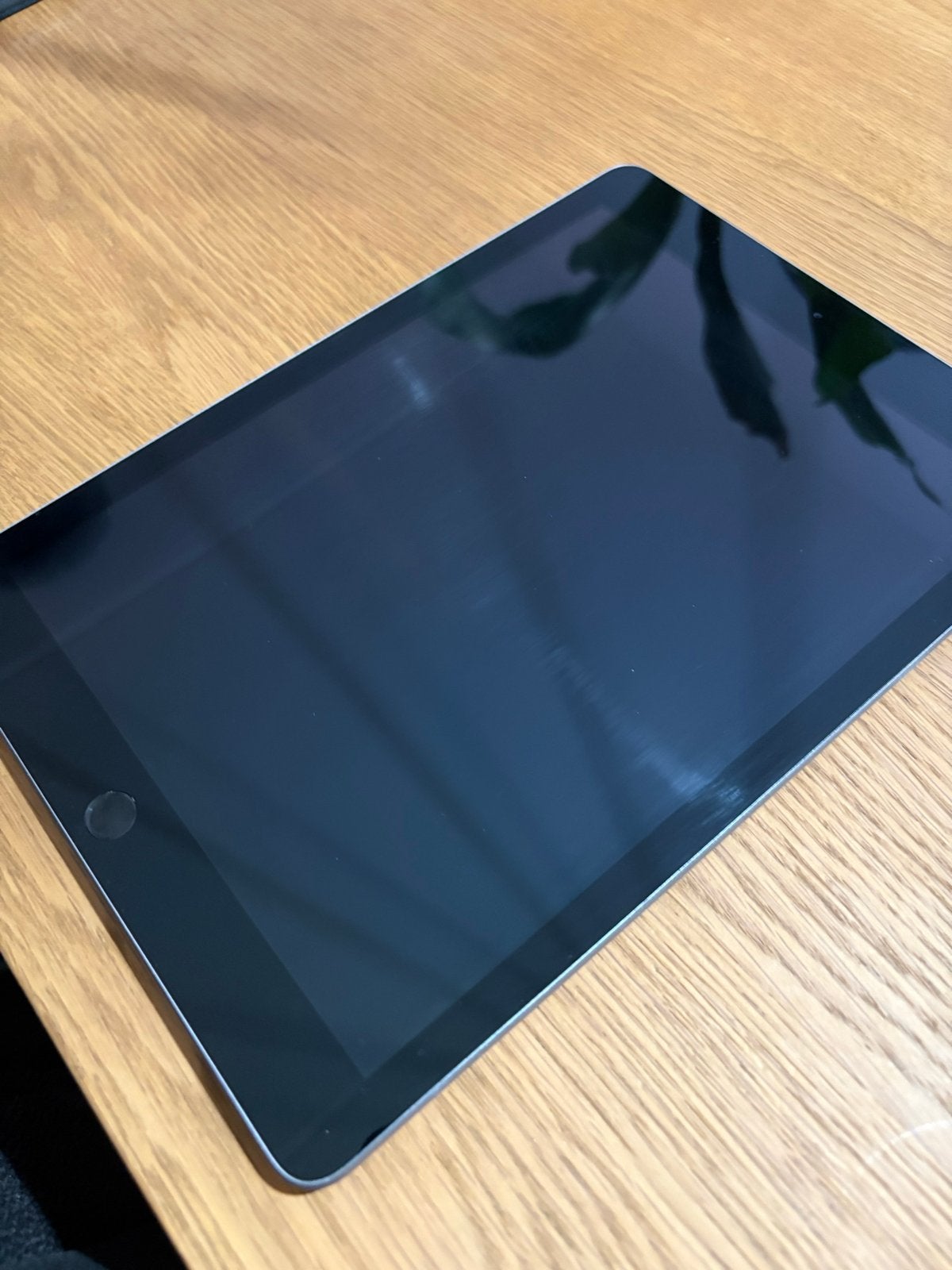 Apple iPad 2018 32GB Wifi Spacegrijs met toetsenbord, Computers en Software, Gebruikt, 32 GB, Apple iPad, Grijs