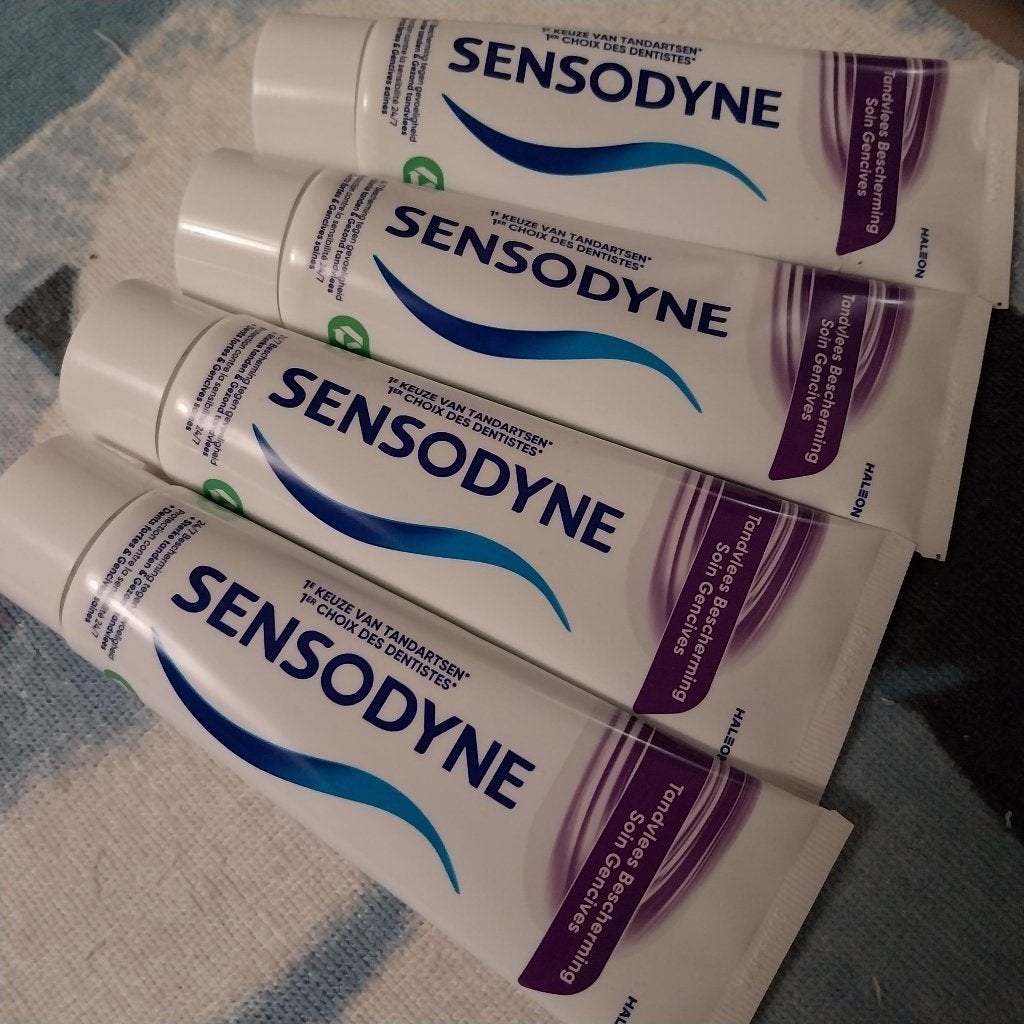 Sensodyne tandpasta tandvleesbescherming, Ophalen of Verzenden, Nieuw, Tandpasta