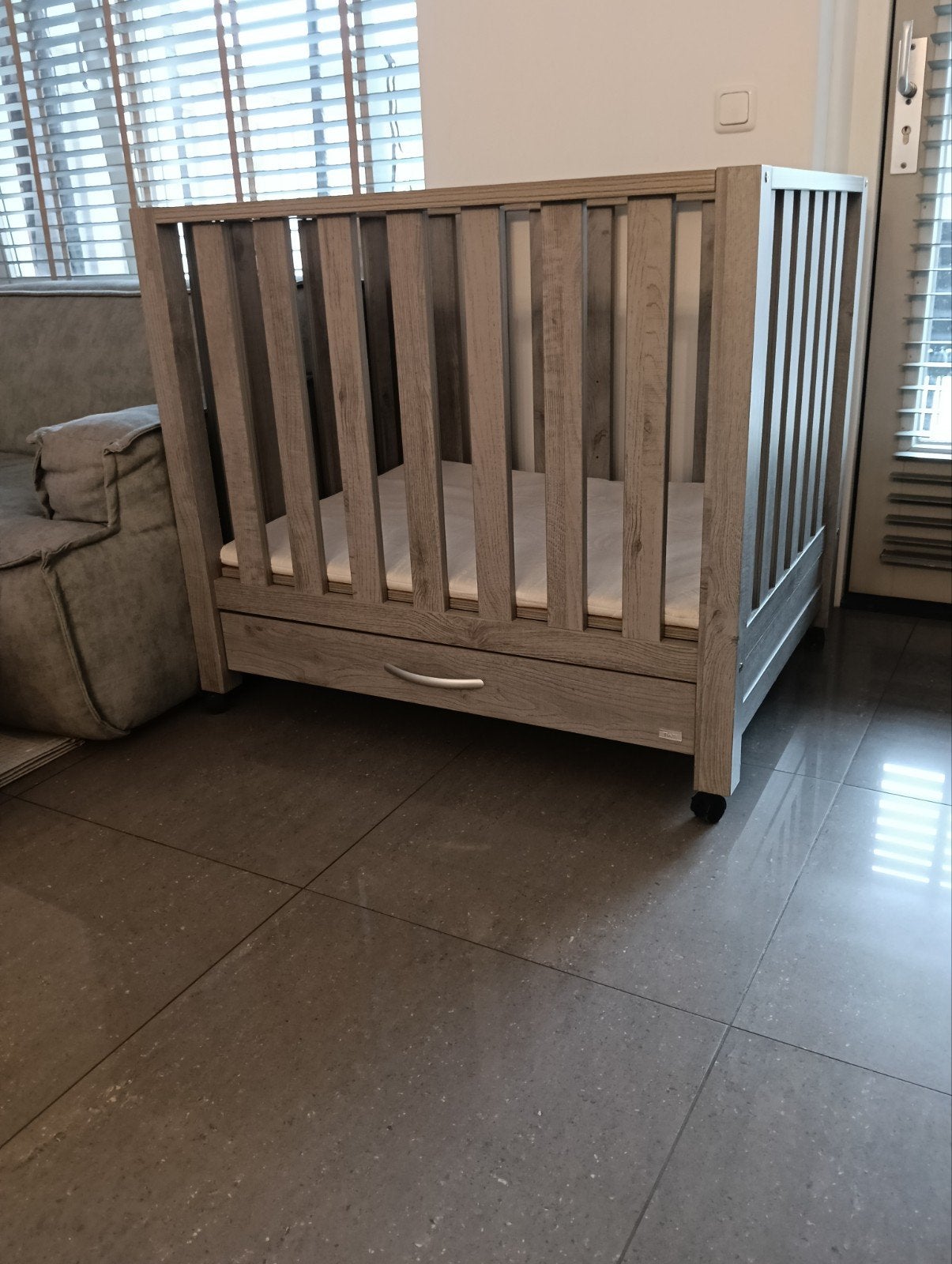 TWF BOX  met lade - Zo goed als nieuw, Kinderen en Baby's, Babywiegjes en Ledikanten, Ophalen of Verzenden, Zo goed als nieuw