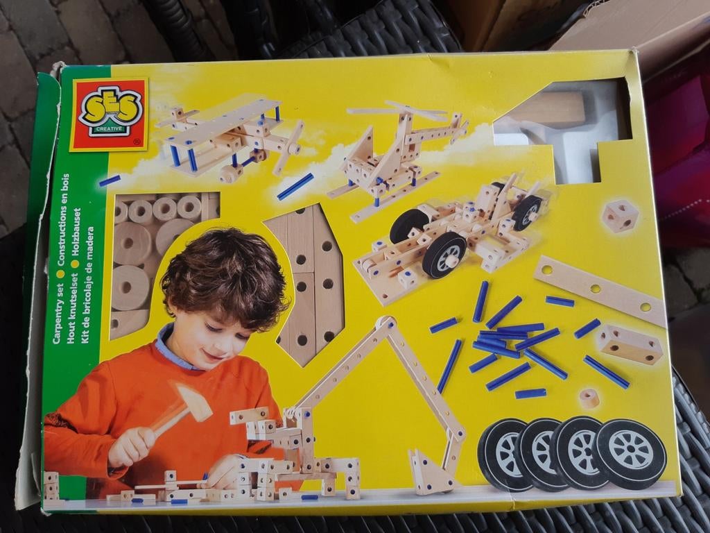 Houten knutselset, Ophalen, Zo goed als nieuw