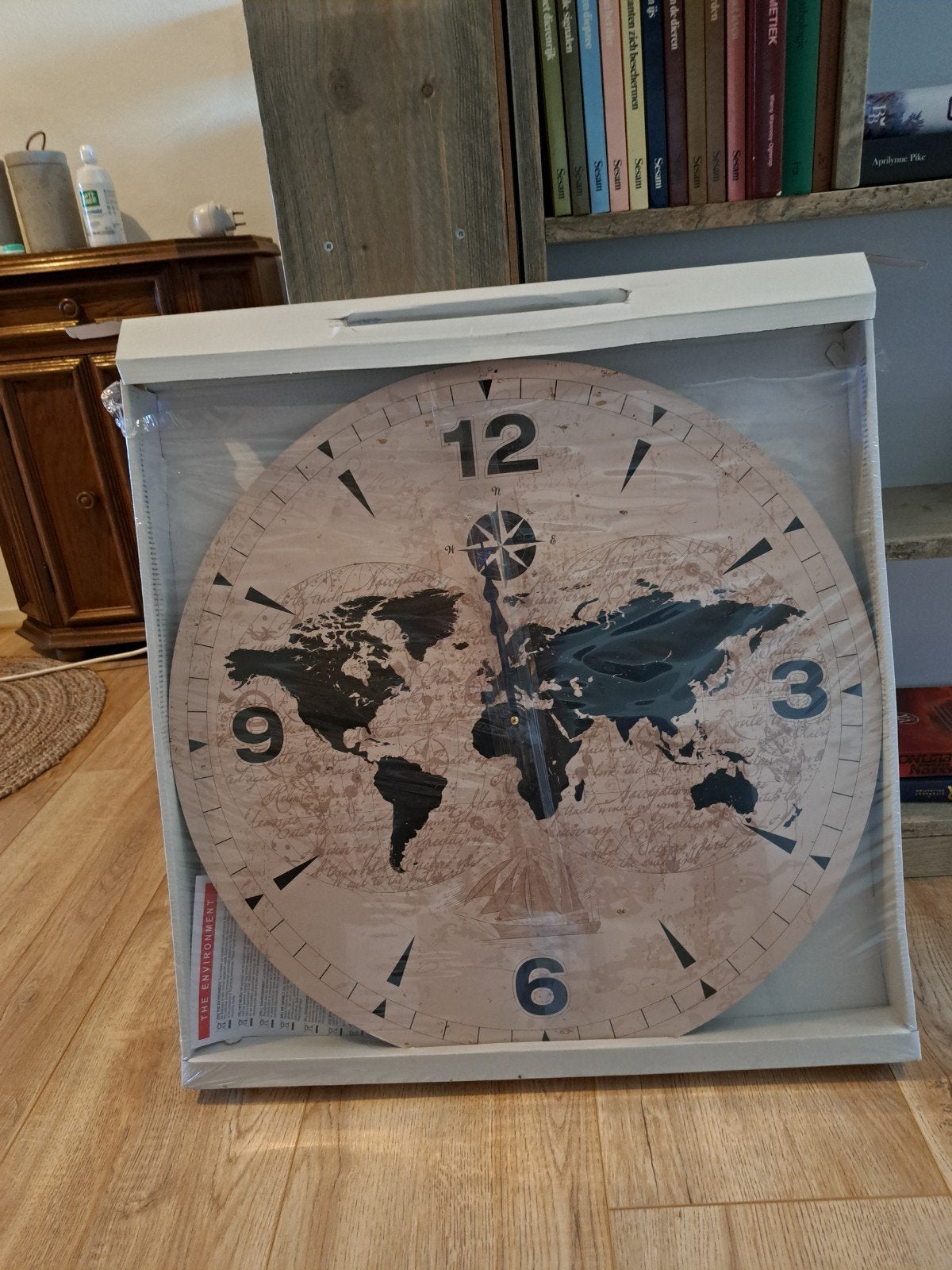 Grote wandklok met wereldkaart, doorsnede 60 cm, Ophalen, Wandklok