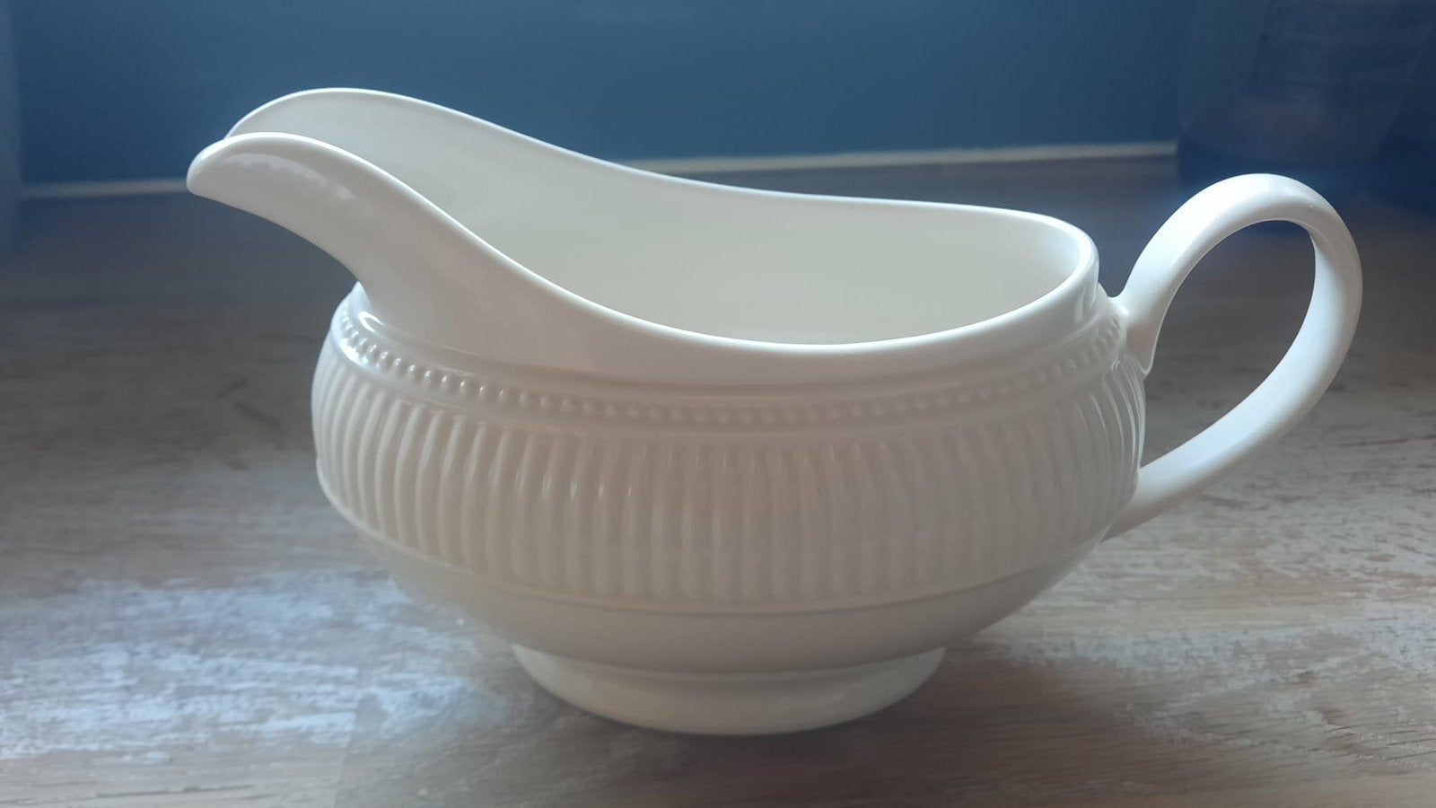 Wedgwood Windsor sauskom, Huis en Inrichting, Keuken | Servies, Ophalen of Verzenden, Zo goed als nieuw, Porselein, Kom(men)