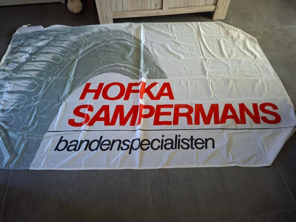 Hofka sampermans bandendspecialisten vlag, Ophalen of Verzenden, Zo goed als nieuw, Reclamebord