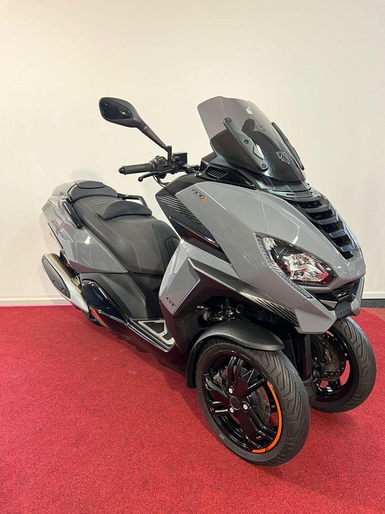Peugeot Metropolis 400 GT ABS, Scooter, Bedrijf, Traction Control, Bonnetstraat 1
6718 XN  Ede, NL