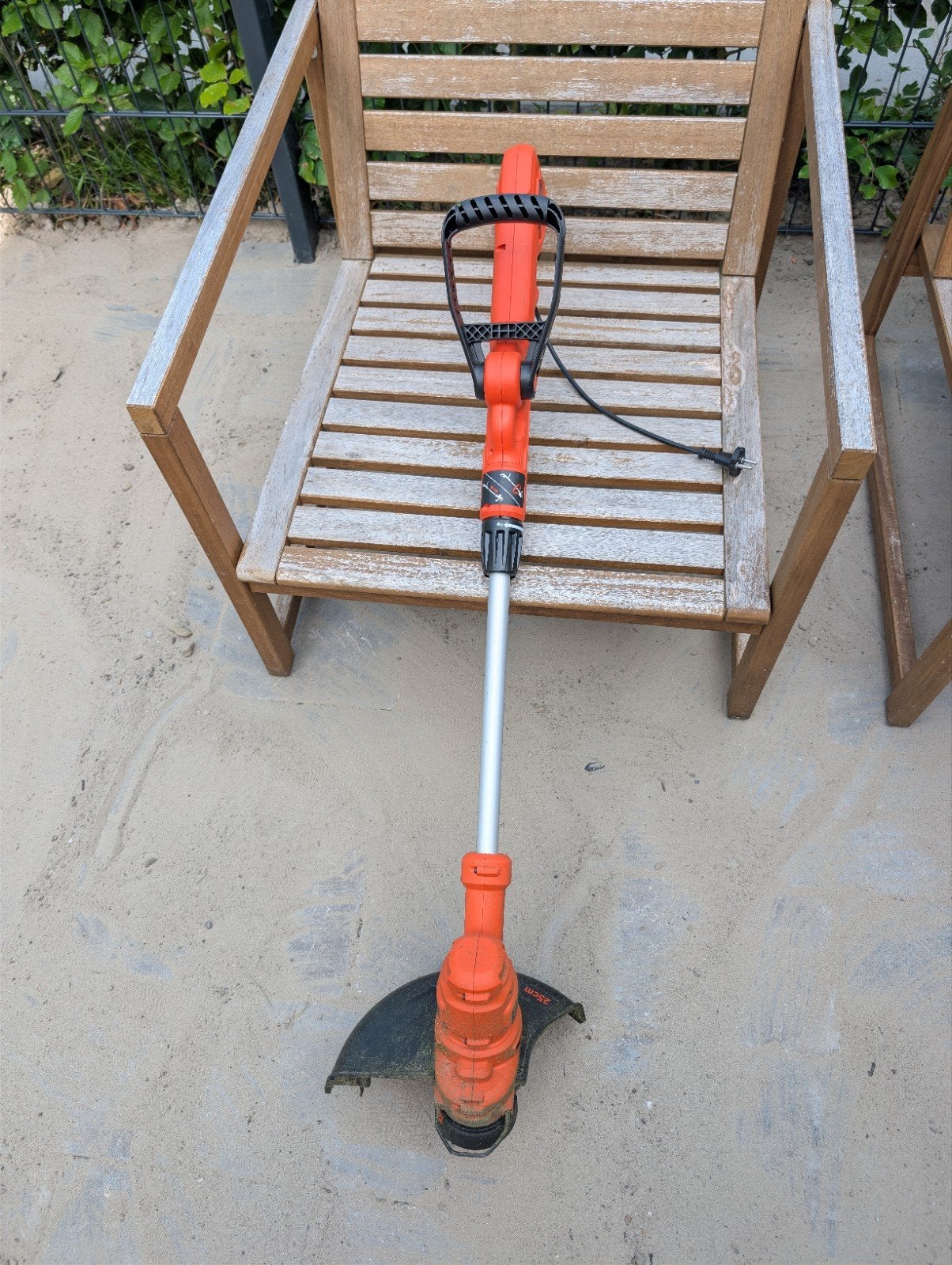 Grastrimmer B+D 25cm, 450w, Ophalen, 10 tot 30 cm, Elektrisch, Black & Decker