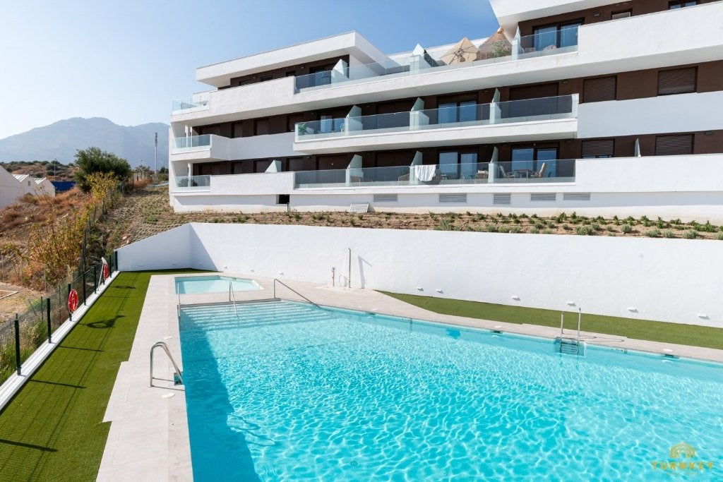 Luxe 6-persoons Appartement | Estepona | Costa del Sol, Vakantie, Appartement, Costa del Sol, Wasmachine, Stad