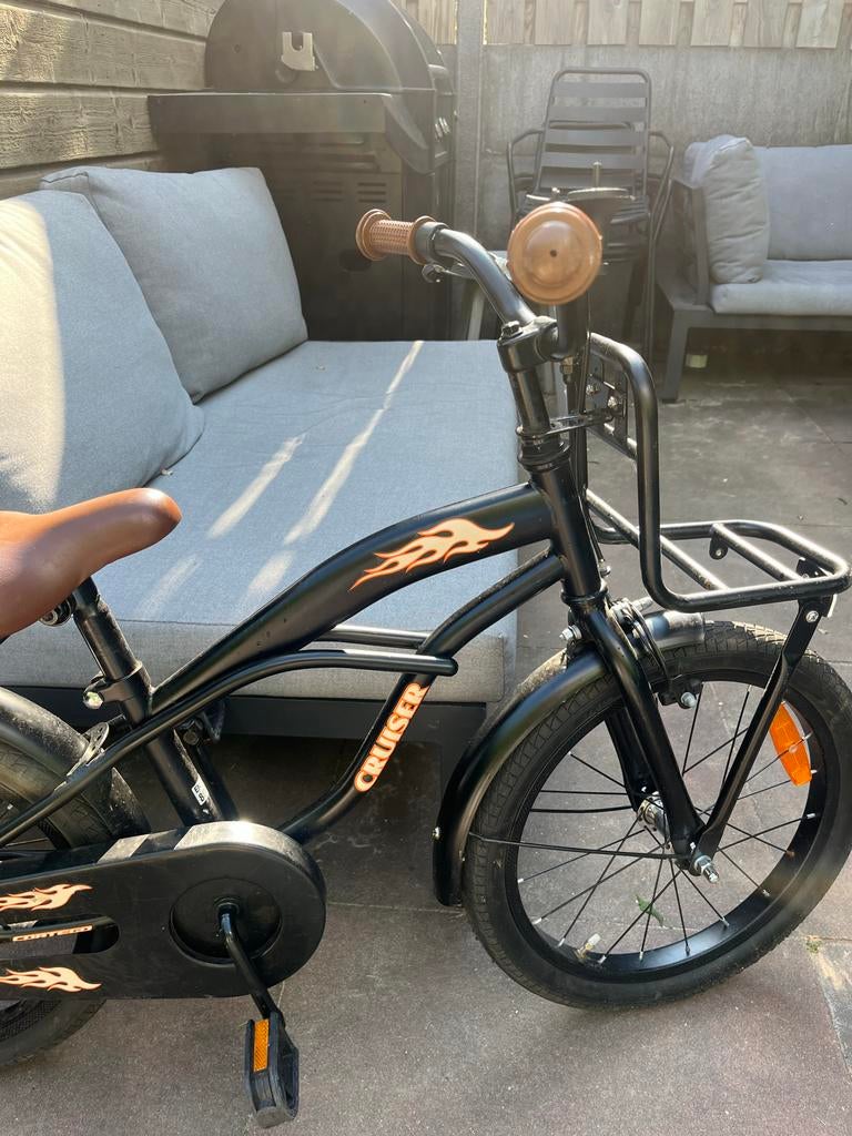 Stoere zwarte kinderfiets 18 inch- Cruiser met vlammen, Fietsen en Brommers, Fietsen | Cruisers en Lowriders, Minder dan 47 cm