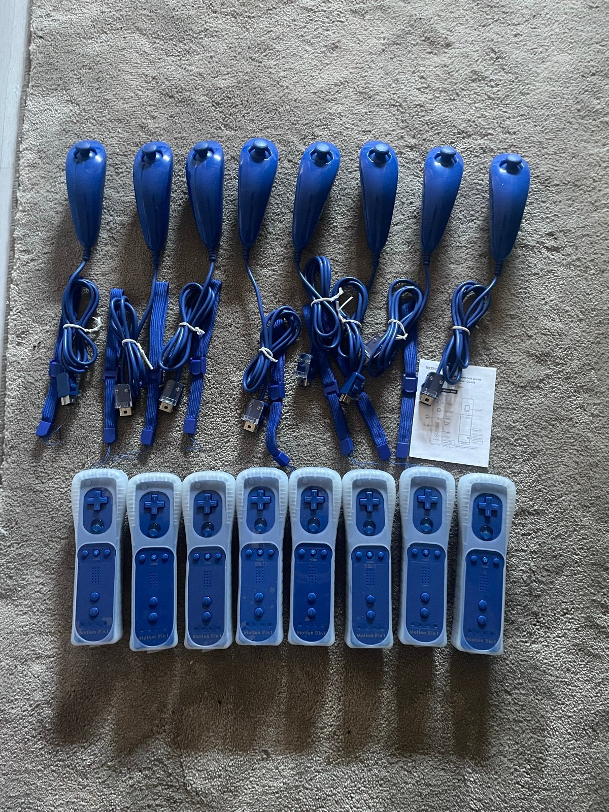 Wii Remote Plus Motion 2in1 Controllers met Nunchuks (30 st), Ophalen of Verzenden, Gebruikt, Met 3 controllers of meer