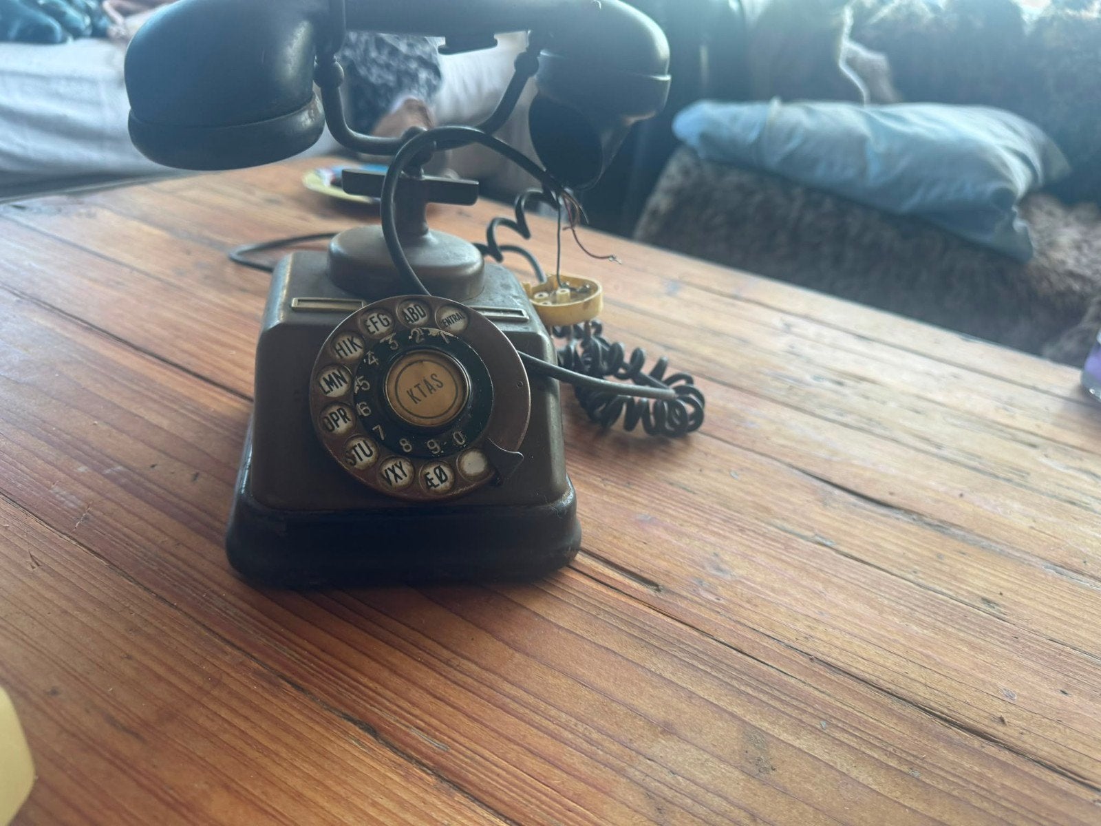 4 Oude telefoons met draaischijf - Vintage collectie, Ophalen of Verzenden, Niet werkend, Met draaischijf