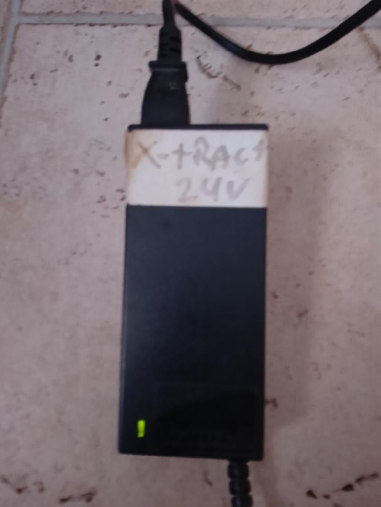 Originele Xtract TranzX oplader 24V, Ophalen of Verzenden, Zo goed als nieuw
