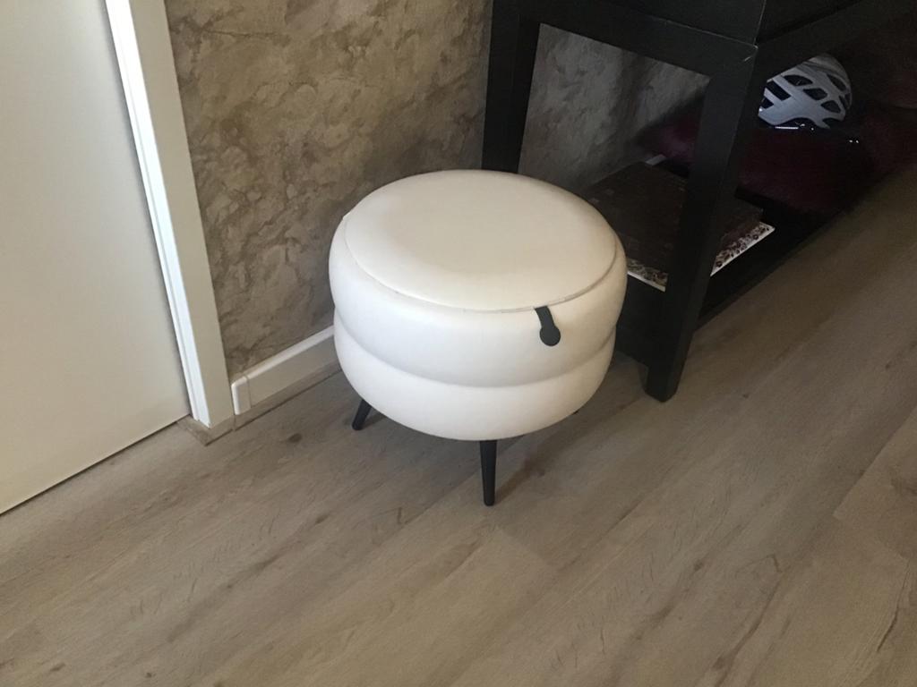 Leuke vintage poef met opbergruimte, Ophalen, Zo goed als nieuw, Rond, Minder dan 50 cm